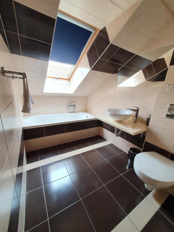 מלון Sárvár Wolf Apartman101, Wolf Apartman 102 מראה חיצוני תמונה
